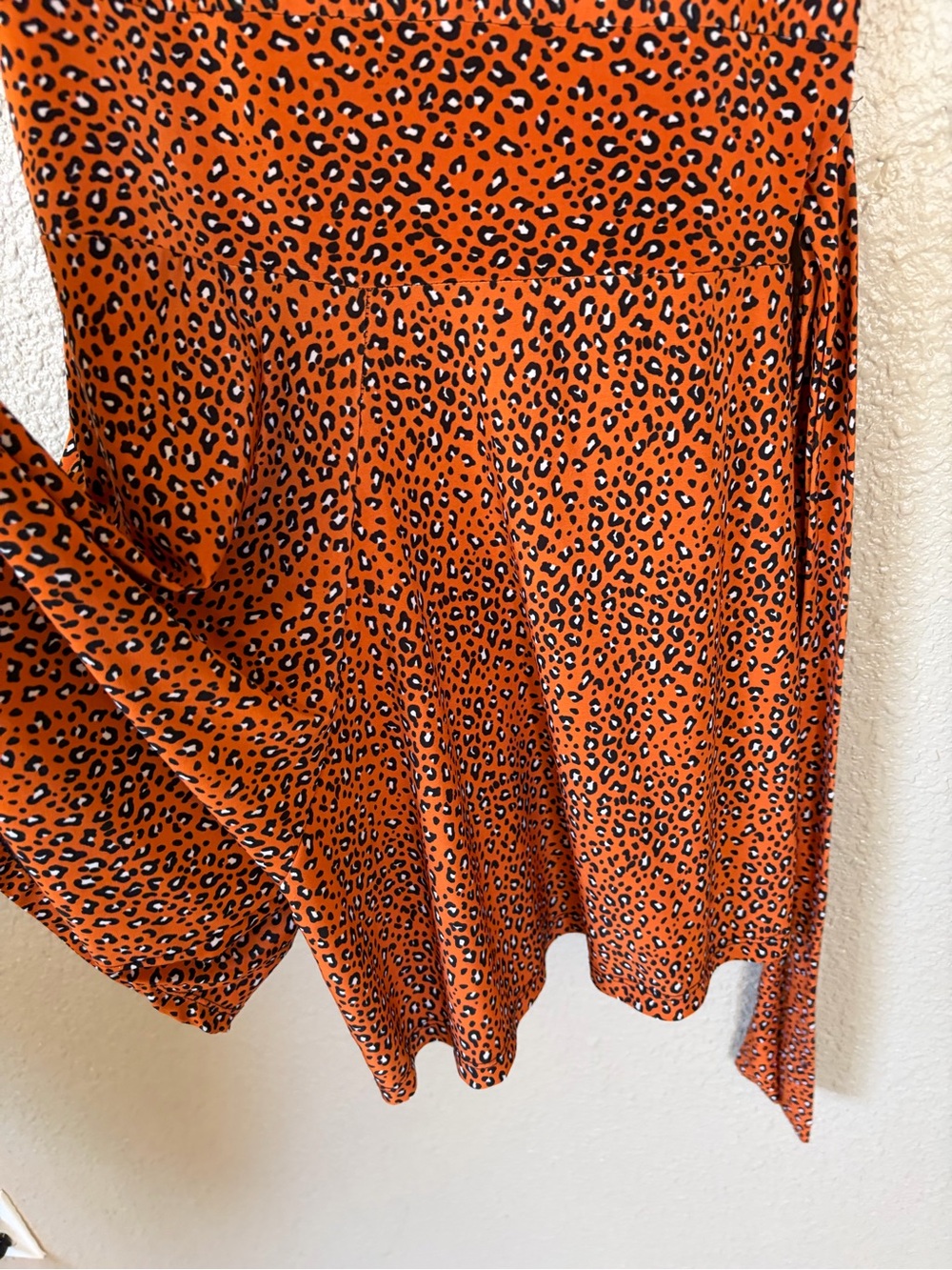 Orange Leopard-Print jumpsuit romper women’s Size M - Picture 5 of 11